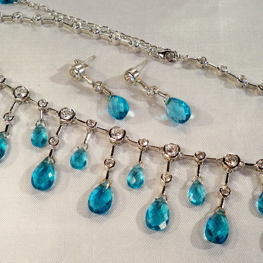 NEW Blue Dangle & Bezel Crystals DESIGNER Silver Necklace, Earring